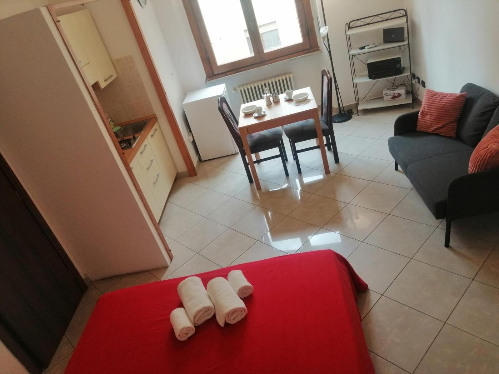 Apartment In Front Of The Train Station! Florence Exterior photo